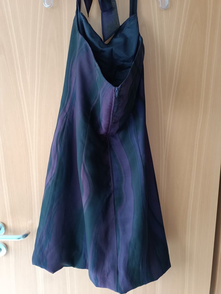 Vera Mont Cocktailkleid/Abendkleid, lila/schwarz, 40/L,neuwertig in Aichtal