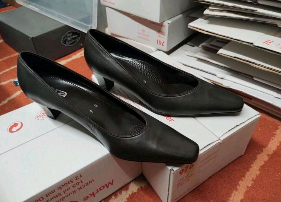 Damenschuhe Ara Pumps Größe 40 in Barkelsby