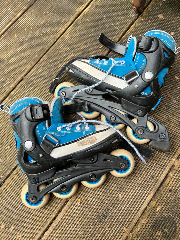 Kinder Inline Skates Größe 29-32 verstellbar in Burgdorf