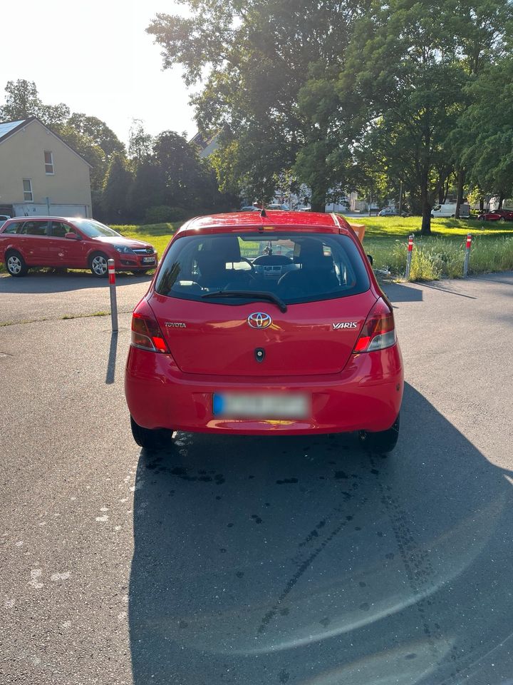 Toyota Yaris 1.0 in Köln