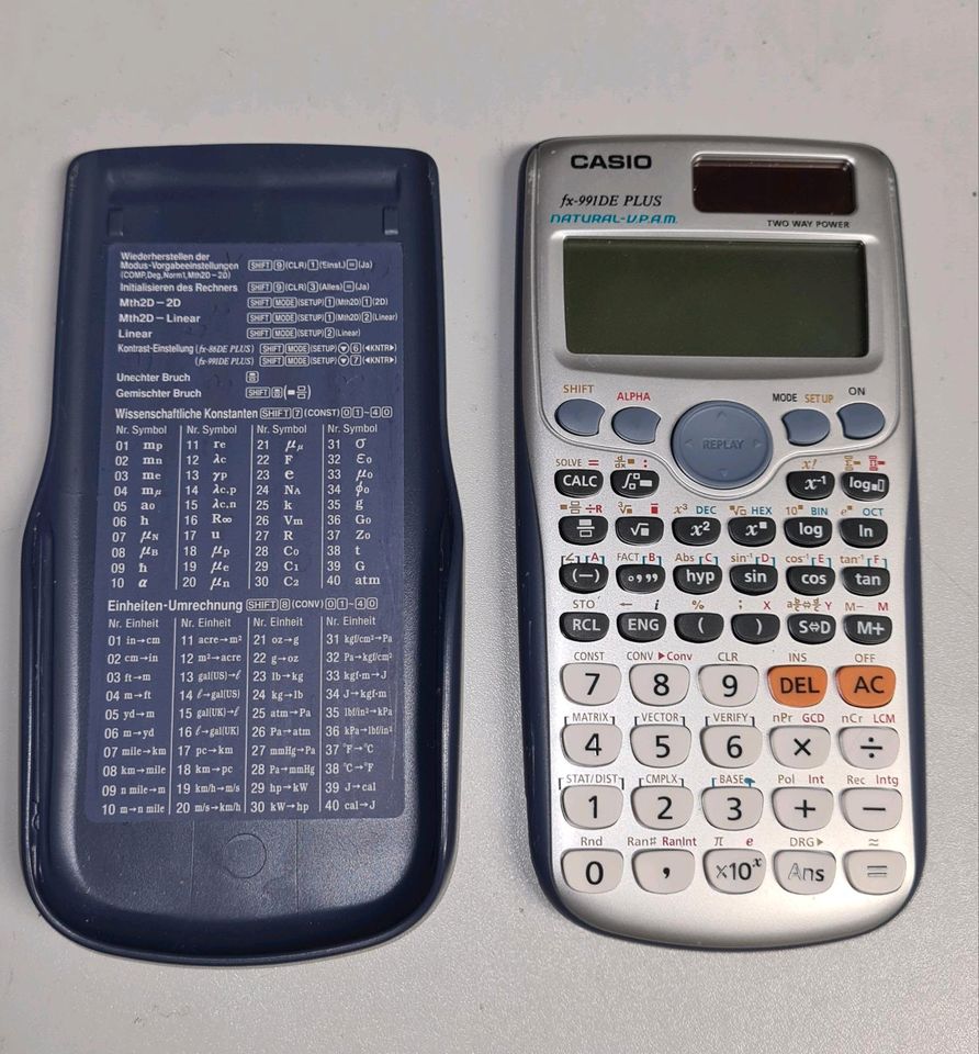 Taschenrechner Schulrechner Casio PLUS in Möser