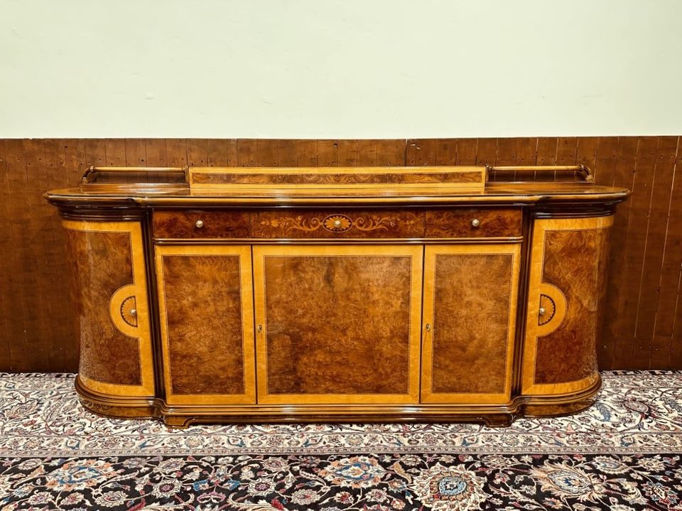 Antike Italienisches wurzelholz anrichte sideboard in Brüggen