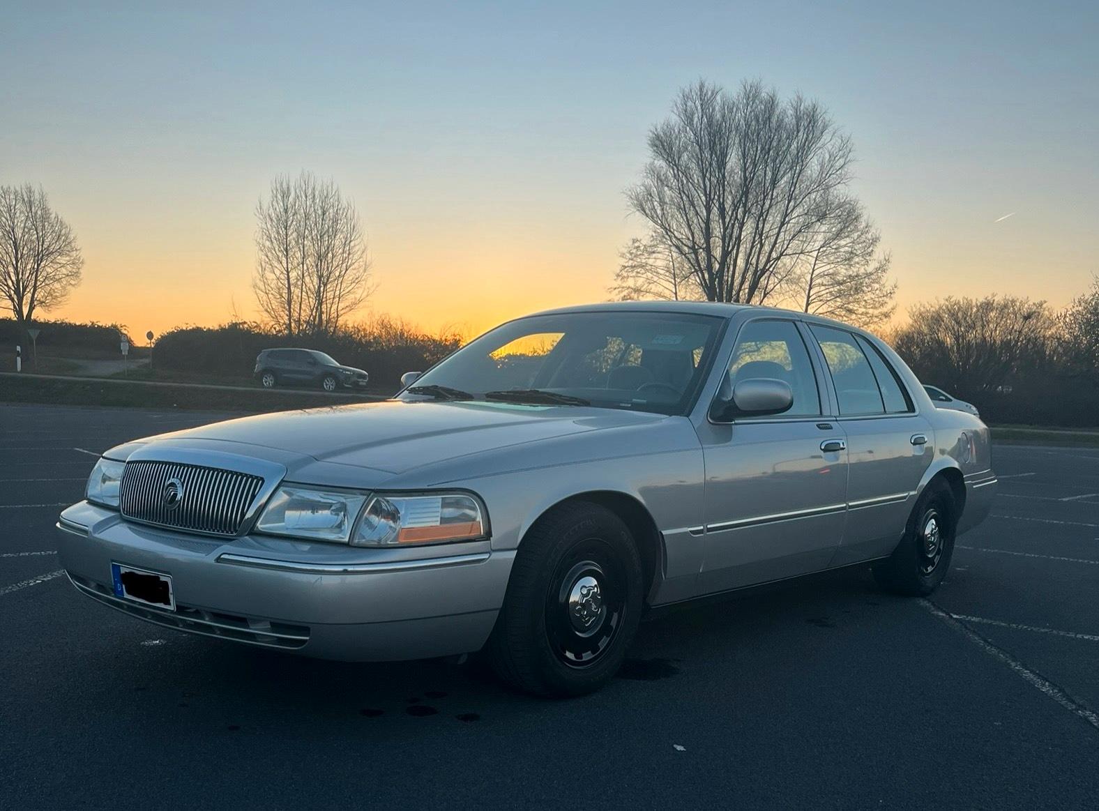 Abbildung des Autos Mercury Grand Marquis 3 …