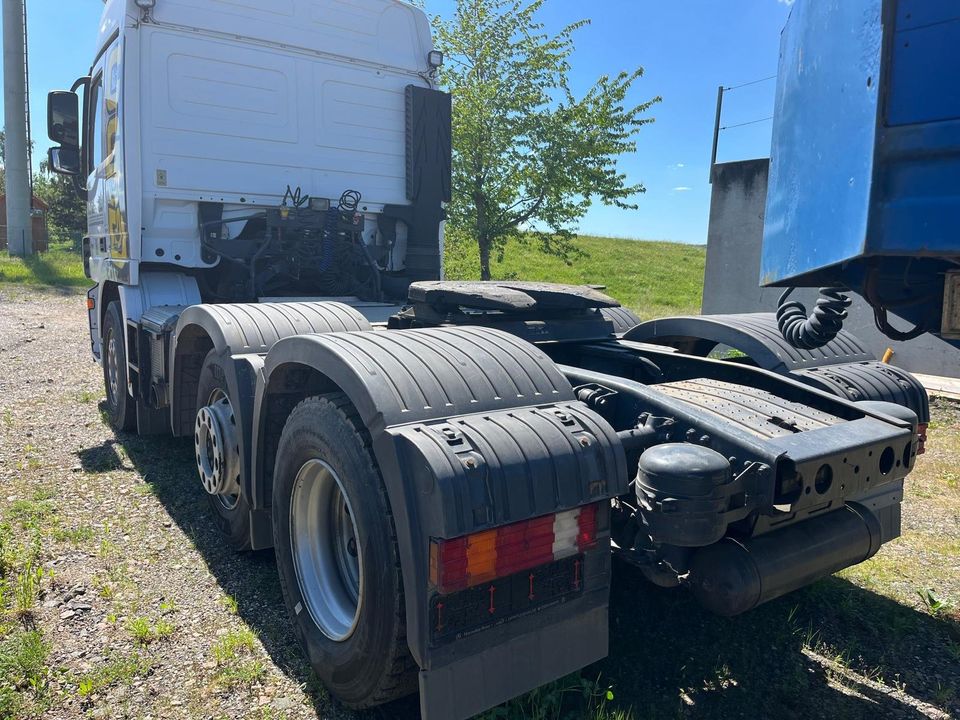 MB ACTROS - 3 Achs Sattelzugmaschine 2548 LS mit Spezialauflieger in Reinhardtsgrimma