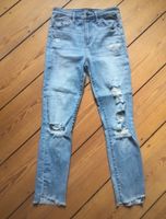 Abercrombie Jeans Simone High Rise Ankle 27 4 R destroyed Frankfurt am Main - Ostend Vorschau