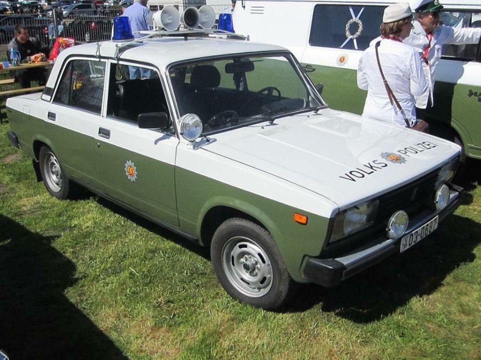 Rundumleuchten Kappen IFA DDR Volkspolizei VOPO W50 Barkas B1000 in Ilmenau