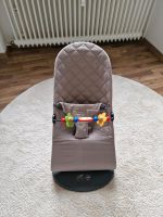 BabyBjörn Babywippe Bliss Sandgrau mit Spielzeug Wuppertal - Ronsdorf Vorschau