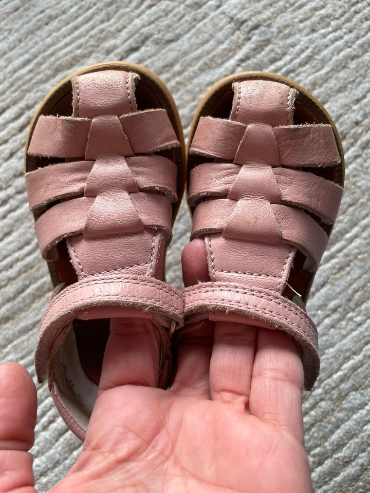 Elefanten Sandalen Gr. 22 rosa in Remscheid