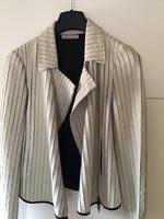 Stefanel Lederjacke Gr. 40 Creme Thüringen - Dermbach Vorschau