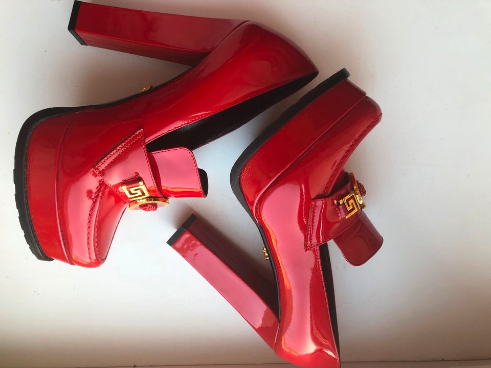 Versace | Platform Heels in Frankfurt am Main - Kalbach | eBay  Kleinanzeigen ist jetzt Kleinanzeigen