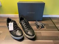 TOMMY HILFIGER * Sneaker * Leder * 42 Sachsen - Seidnitz Vorschau