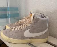 NEU Nike Blazer MID 77 VNTG ❤️ Damen Sneaker  39 Schleswig-Holstein - Mielkendorf Vorschau