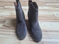Tamaris Wildleder-Boots grau Gr. 38 - wie neu Nordrhein-Westfalen - Breckerfeld Vorschau