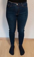 Stradivarius Jeans Damen regular waist 44 neuwertig Saarland - Völklingen Vorschau