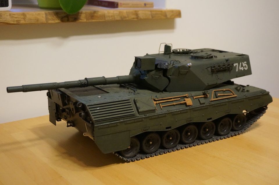 Tamiya Leopard 1 A4 1:16 Metallwanne in Blieskastel