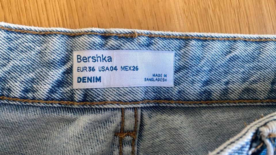 BERSHKA ♦️ Jeans-Hose ♦️ 36/S Mädls Damen in Bad Tölz