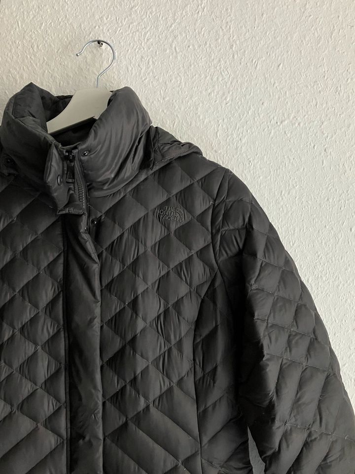 The North Face Langer Steppmantel Daune Wintermantel Jacke NP470€ in Berlin