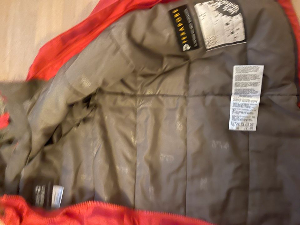 Jack Wolfskin Kinder Winderjacke Daunenjacke gr. 128 in Darmstadt