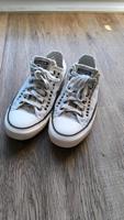 Converse Allstar Low Chucks 39 beige Nieten Hessen - Schwalmstadt Vorschau