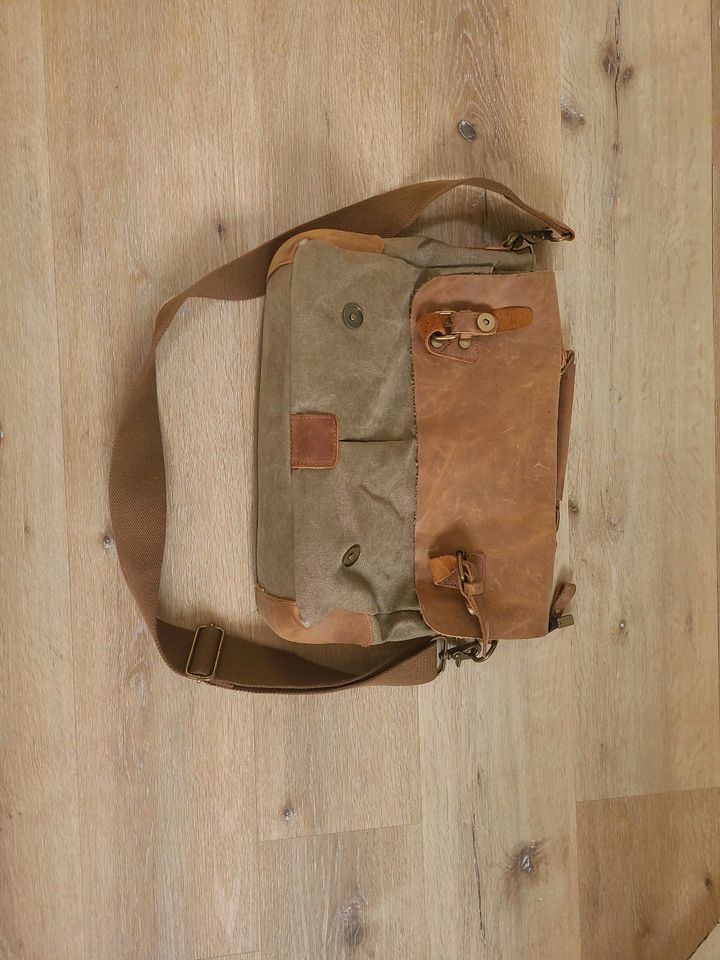 Tasche Umhängetasche Ledertasche Faulenzertasche in Krefeld