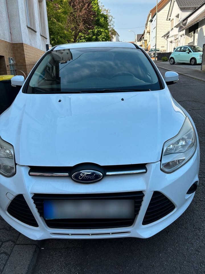 Ford Focus Trend 1,6 eco bost in Bous