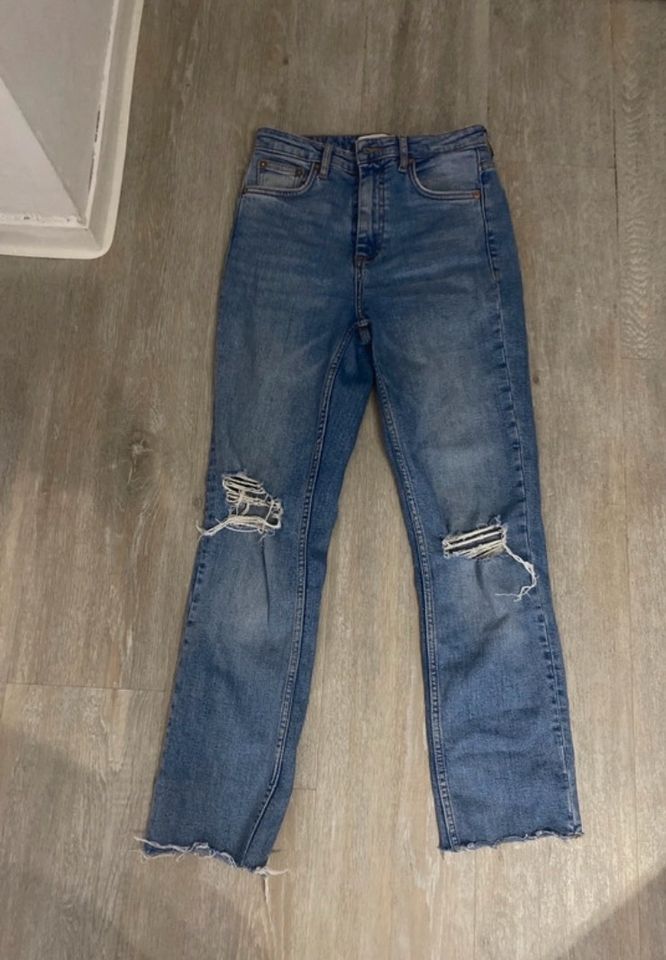 Blaue ZARA Jeans in Düsseldorf