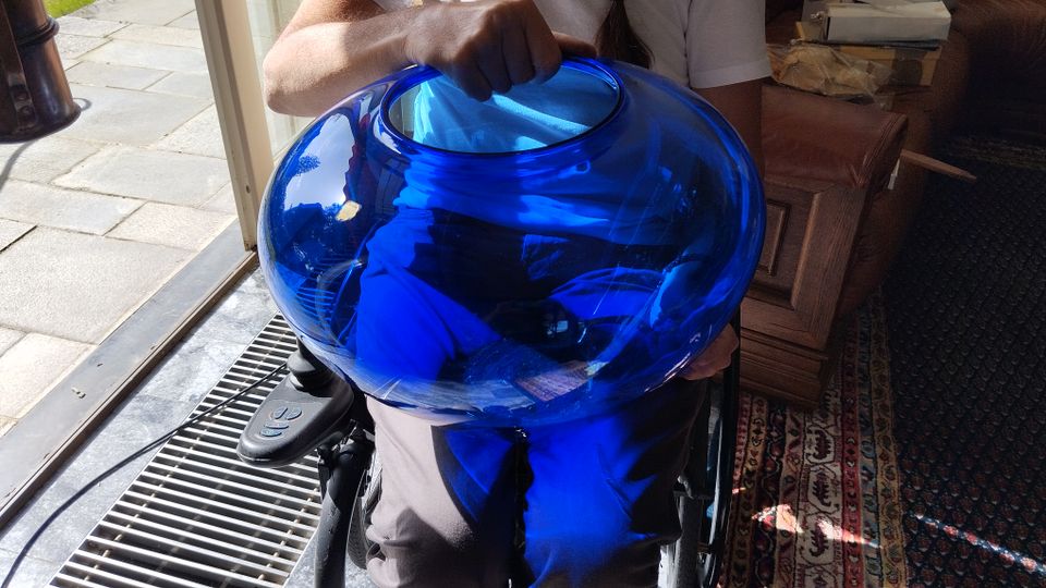 riesige Glasvase, schlicht, Yves Klein Blau, klassische Form, in Horstmar