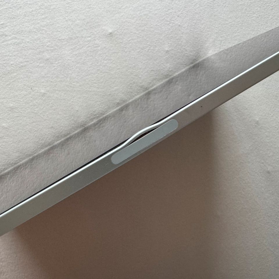 iPad Pro 12,9 Zoll, 3. Gen, 256GB, Silber, Schönheitsfehler in Augsburg