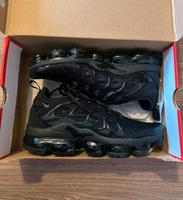 Nike Air Vapormax Plus Schwarz Größe 36-45 Baden-Württemberg - Mannheim Vorschau