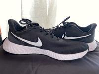 Nike Laufschuhe Turnschuhe Bayern - Bad Tölz Vorschau