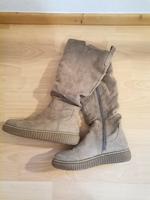Kniehohe Stiefel mit Plateau Größe 39 Niedersachsen - Hemmingen Vorschau