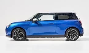 Mini Cooper E/SE frei konfigurierbar-Modell 2024-RW bis zu 400 Km in Train