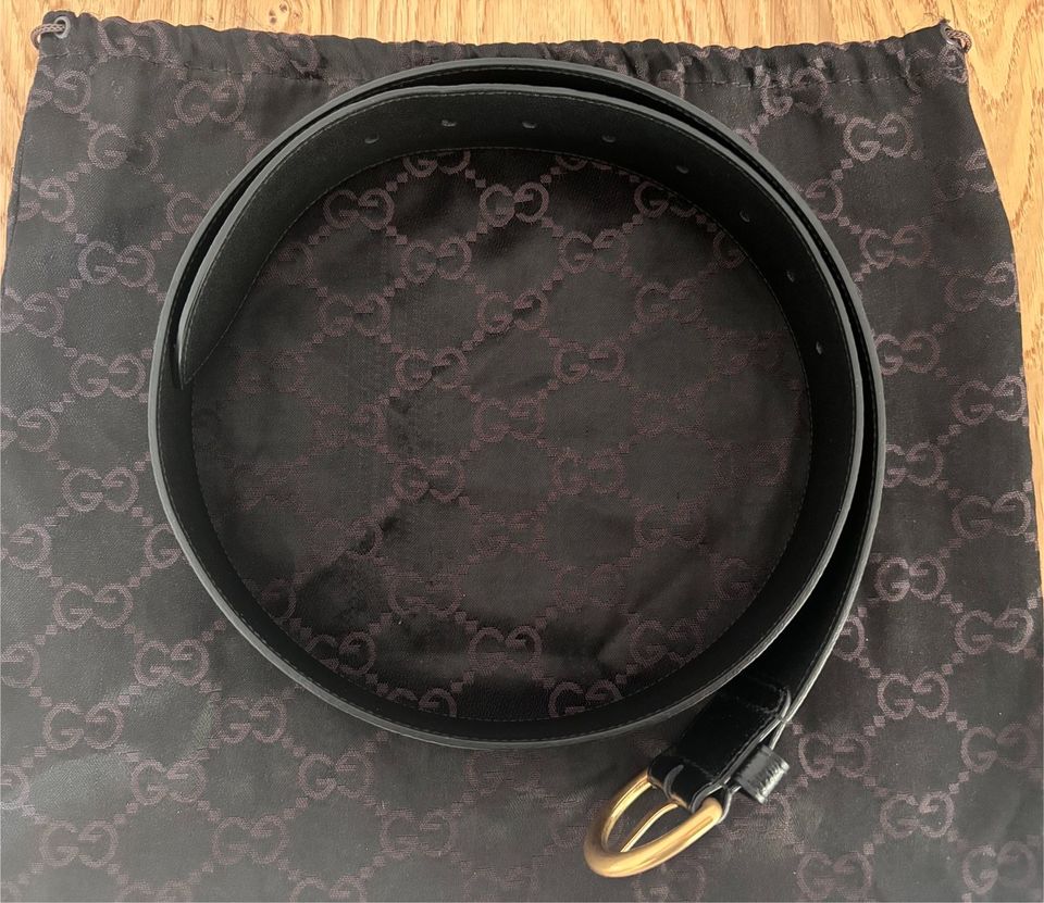 Original Gucci Gürtel Schwarz Gold Leder 90 in Erlangen