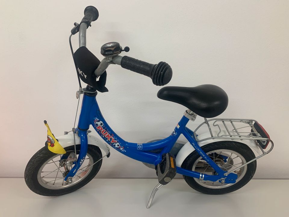 PUKY Kinderfahrrad "Fussball" Alurahmen 12 Zoll blau (gebraucht) in Oberkirch