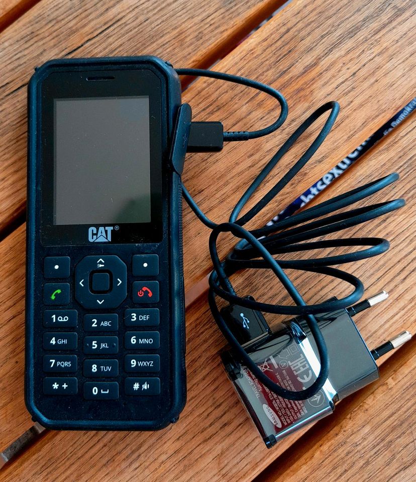 CAT B 40 RUGGED PHONE in Worms