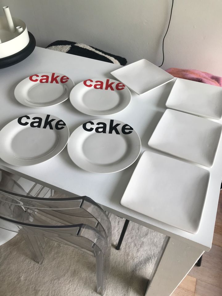 8 Dessertteller Cake Westwing Porzellan weiß Teller H&M Home Quad in Hamburg