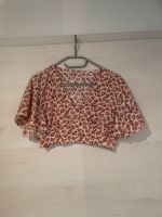 Süßes T-Shirt bauchfrei Blumenmuster Niedersachsen - Bremervörde Vorschau