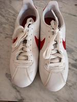 NIKE Turnschuhe 8 Euro VB Bayern - Großostheim Vorschau