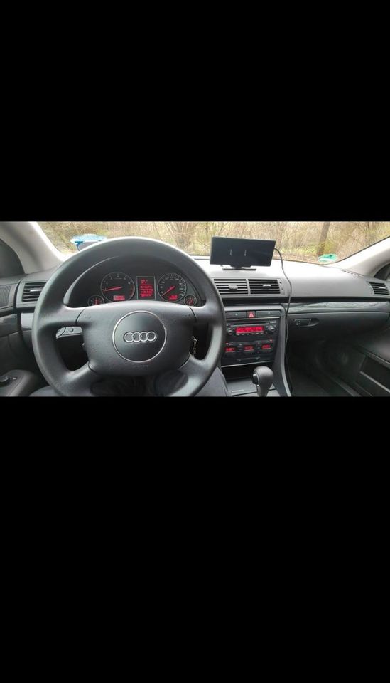 Audi A4 2.0 multitronic Avant - in Egmating