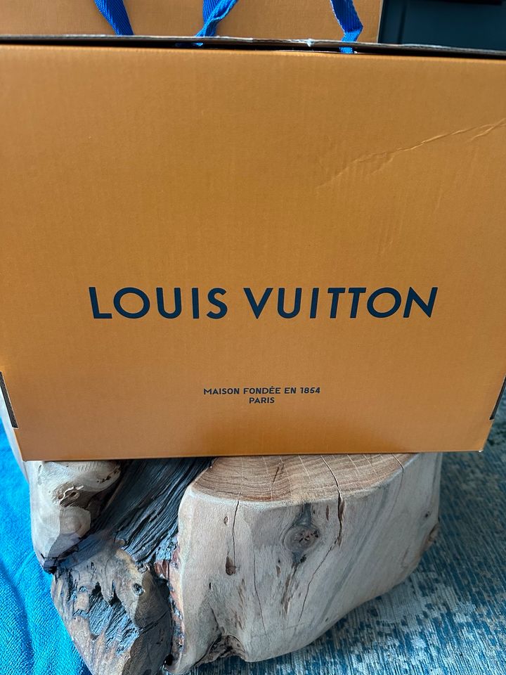 Louis Vuitton Rivoli Sneaker Gr. 9 (entspricht 44) in Köln