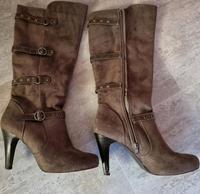 Braune Stiefel mit Absatz Bielefeld - Ubbedissen Vorschau