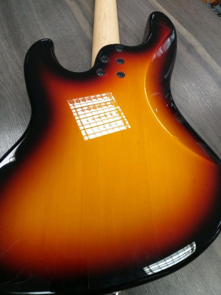 FGN Boundary Mighty Jazz Bass 3-Tone Sunburst NEU! in Aachen