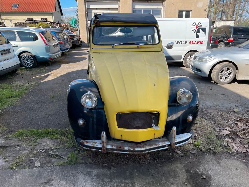 2cv Charleston 1 Hand Schwarz Gelb in Ottendorf-Okrilla