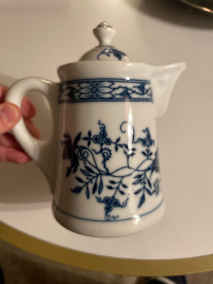 Teekanne Porzellan Selb Bavaria gestempelt Moritz Seifert Meißen in Leipzig