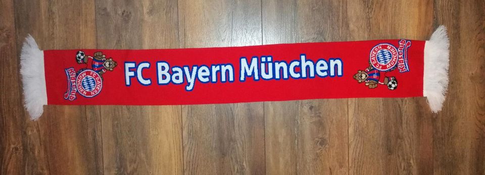 FC Bayern München Kids Club Fanschal Neu in Friedrichroda