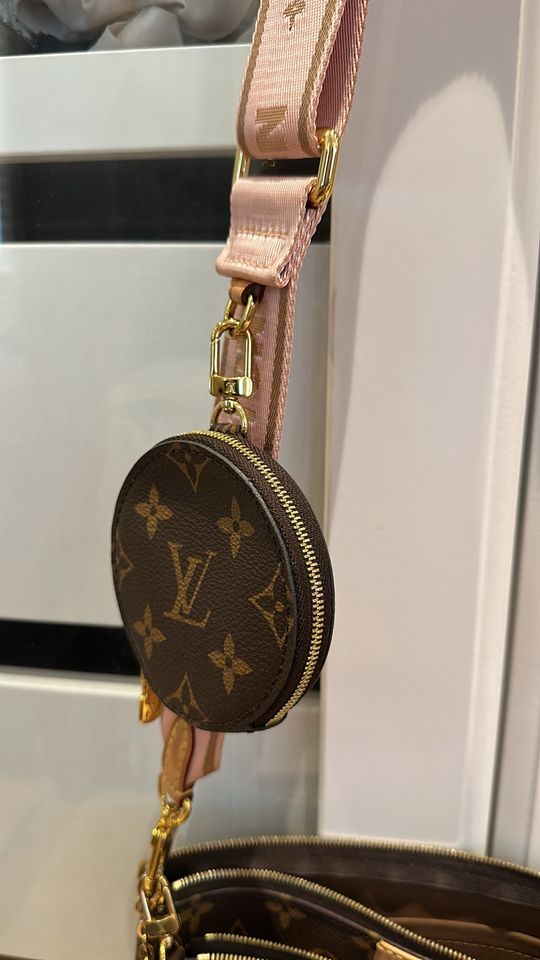 Louis Vuitton Multi Pochette in Berlin