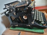 Antike Schreibmaschine Continental mit Tisch / Stuhl Nordrhein-Westfalen - Erndtebrück Vorschau