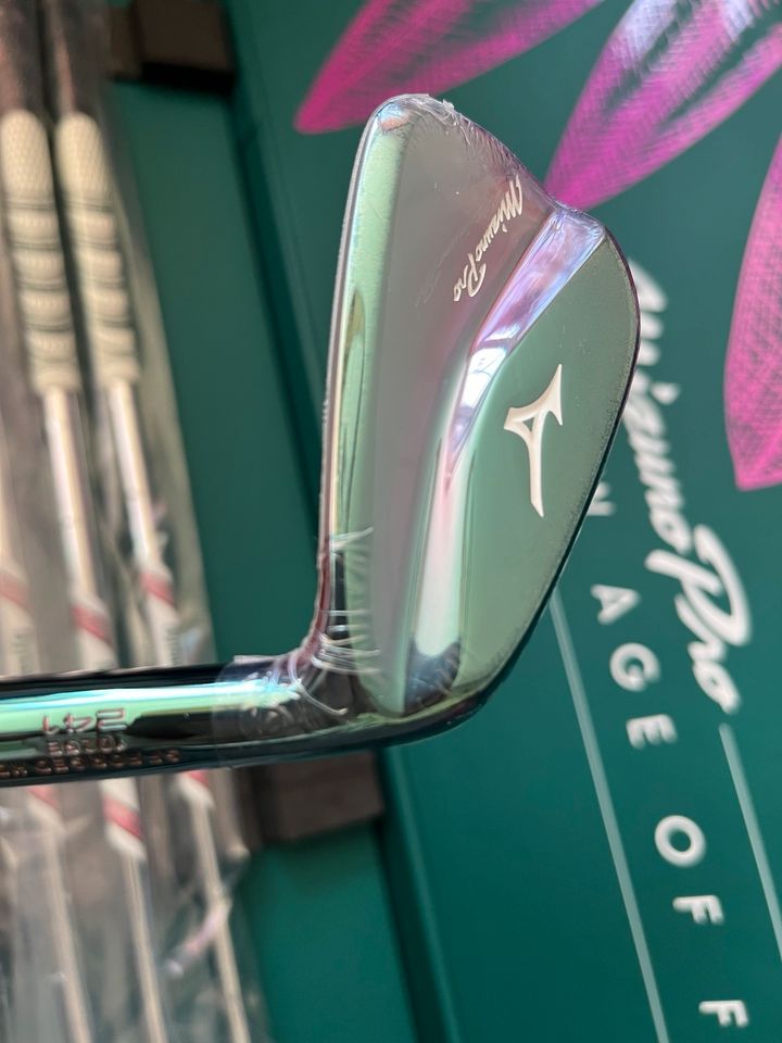 Golfschläger Mizuno Pro - 241 - Limited Edition Azalea in Hamburg