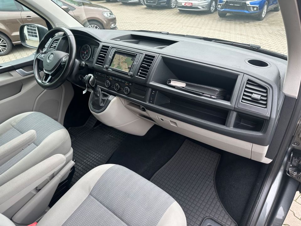 Volkswagen T6 Caravelle DSG Navi Sitzh Klima Sitzh 8.Sitze in Sonnefeld