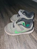 Kinderturnschuh Nike grau grün Gr. 21 Original Brandenburg - Cottbus Vorschau